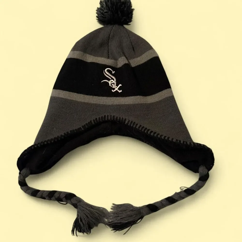 MLB Beanie Unisex One Size Black Gray White Sox Baseball Knit Earflap Pom